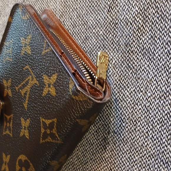 Louis Vuitton Monogram Porte Papier Zippe Wallet - Picture 7 of 16